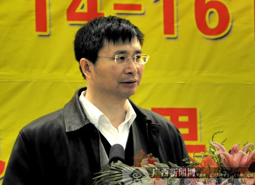 中国生物工程饲料原料产业化研讨会在平果召开