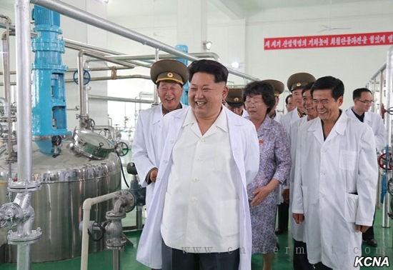 金正恩祝贺平壤生物技术研究院成功研发朝鲜式的生物农药