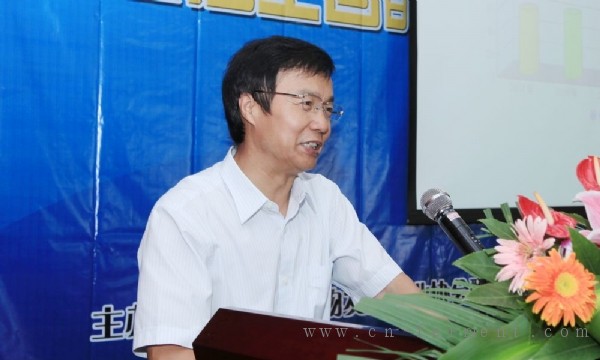 中国生物发酵产业协会理事长石维忱作主题发言