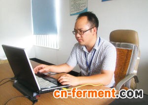 访溧阳杰康诺酵母公司总经理吴笃锦