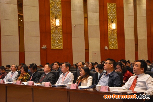 庄英萍：基于氮源调控的生物过程优化与放大研究