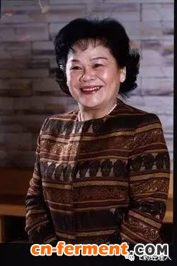 江佩珍（广西金嗓子集团主席）