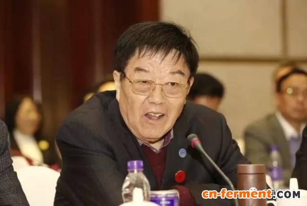 徐镜人（扬子江药业集团董事长）