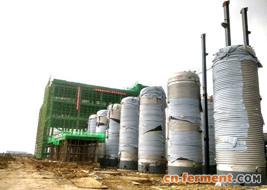 宜昌三峡制药项目发酵车间主体罐完成吊装