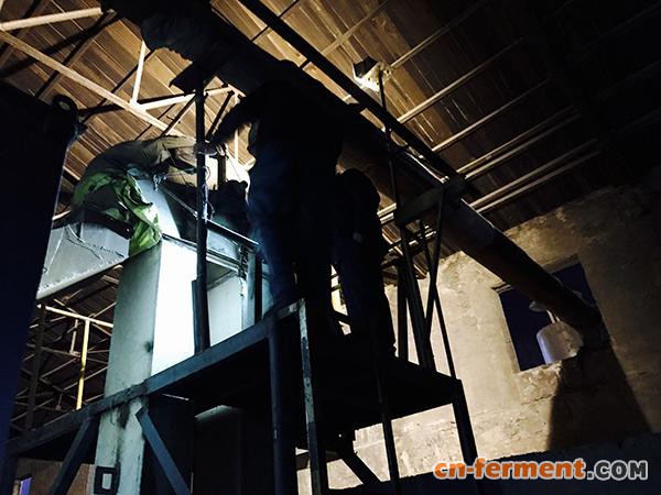 河北省环保厅环境综合执法局执法人员赴宁晋县夜查