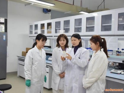 湖南文理学院王伯华:把课题落实在车间里